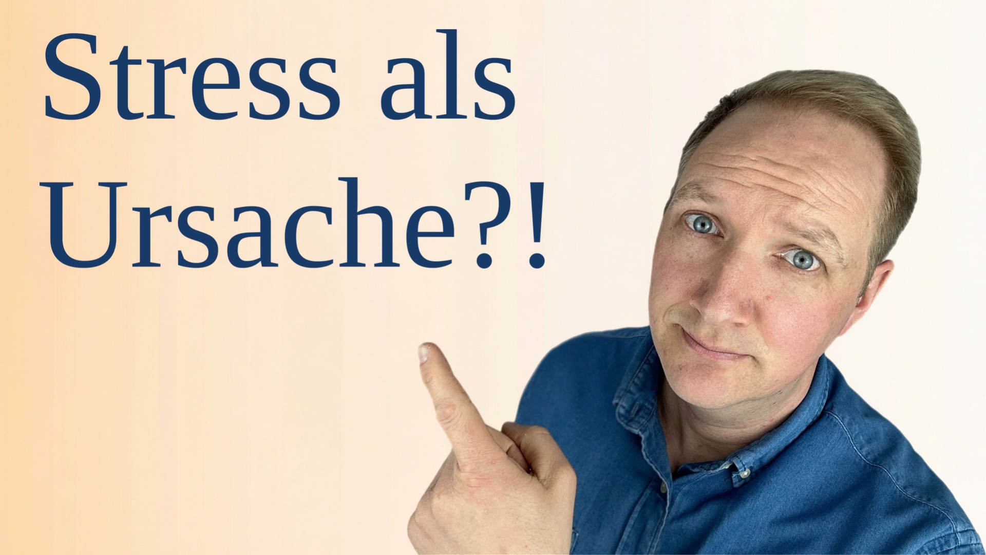 Man zeigt auch den Schriftzug "Stress als Ursache"